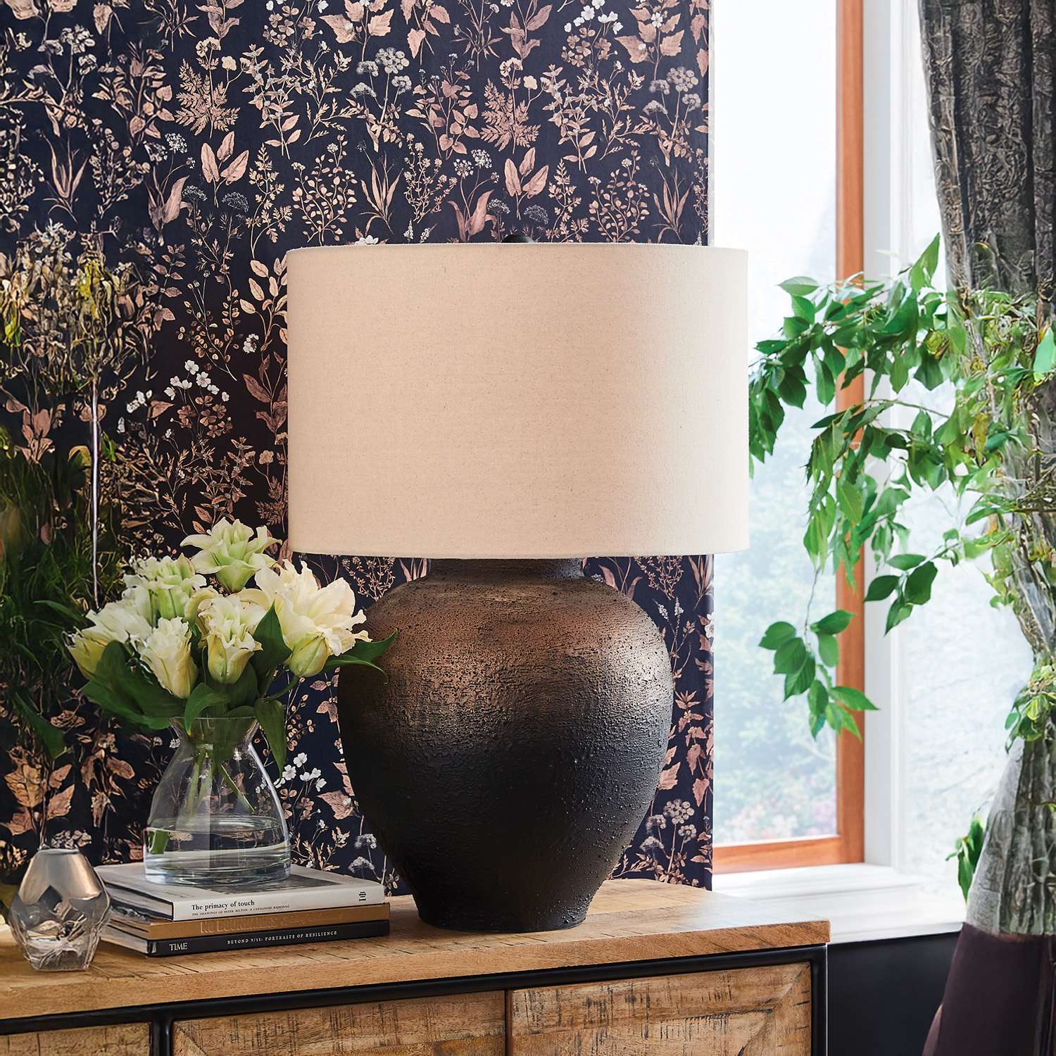 Newgerhard Table Lamp